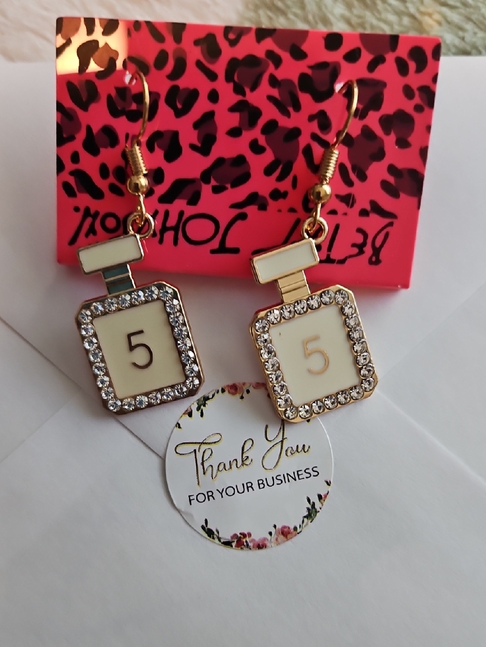 BRAND NEW ** Betsey Johnson Gold-Tone '5' Perfume Bottle Drop Earrings in Cream